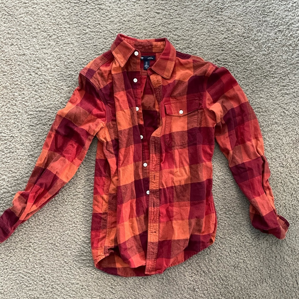 GAP Ling sleeve button down shirt